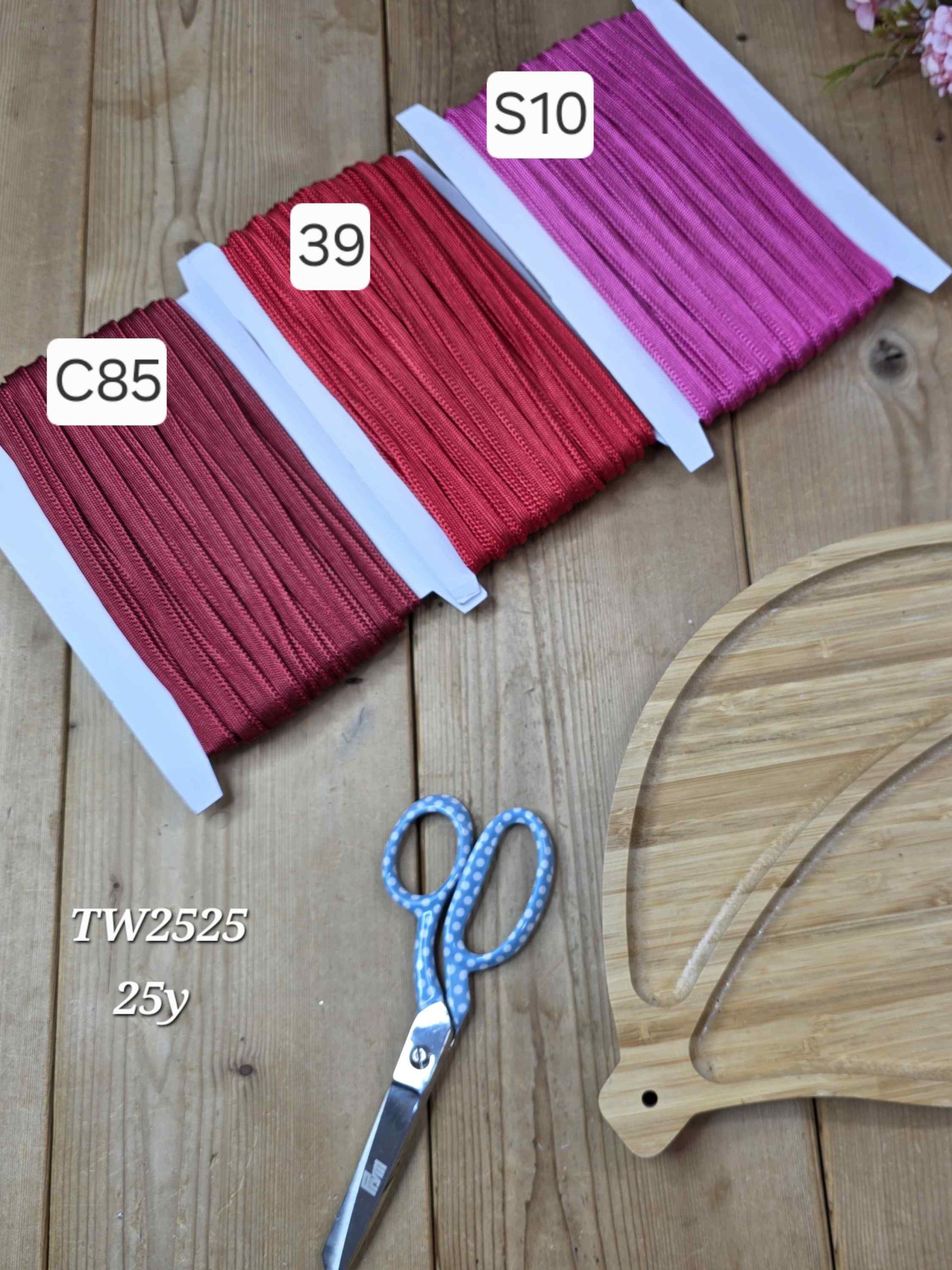 مغزی کد TW2525 بسته ۲۵ یاردی-01 مغزی کد TW2525 بسته ۲۵ یاردی-01