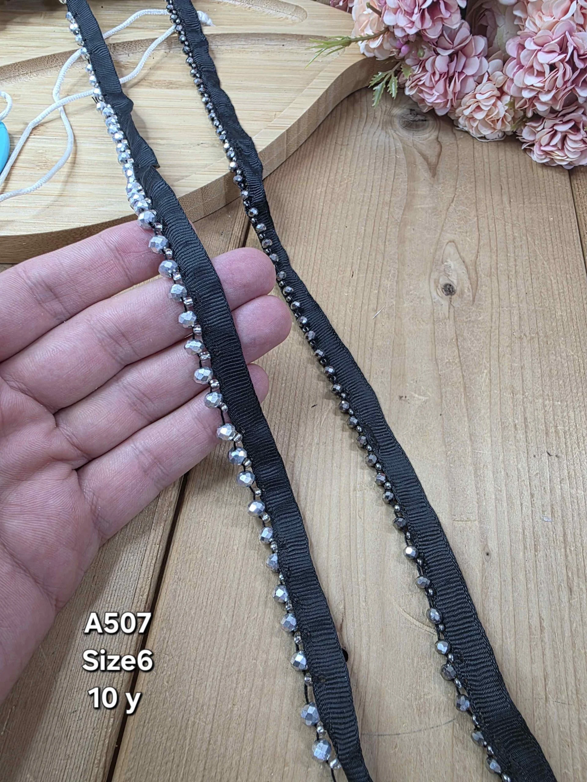 20251007_074712 مغزی کریستال کد A507 بسته 10 یاردی سایز ۶ - تصویر 1