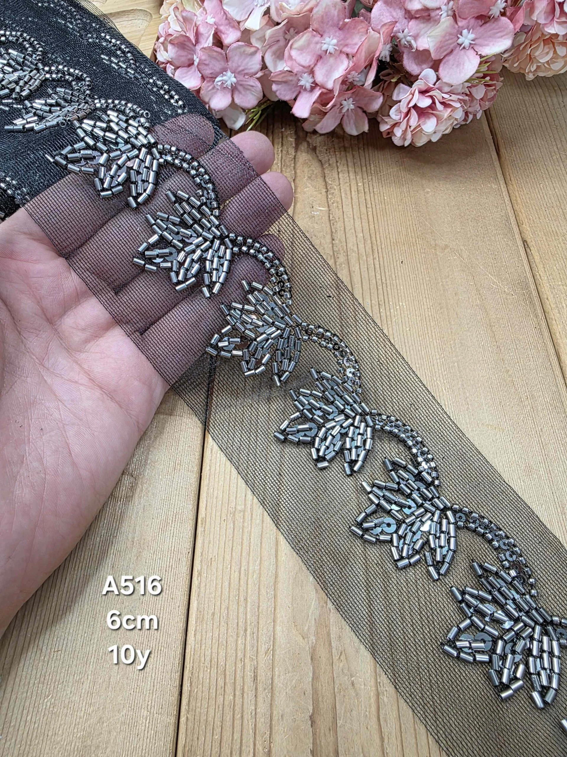 نوار ملیله دوزی کد A516 بسته 10 یاردی سایز 6سانت نوار ملیله دوزی کد A516 بسته 10 یاردی سایز 6سانت